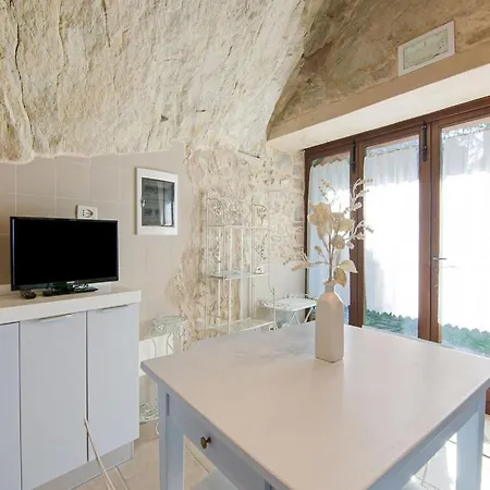 Belvilla By Oyo La Grotta * Petrella Guidi